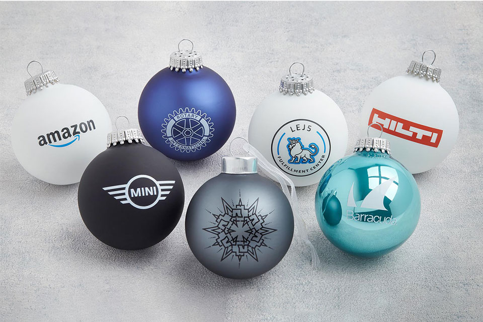 Bedruckte Weihnachtskugeln mit Logo